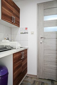 Kuchnia w apartamencie lawendowym