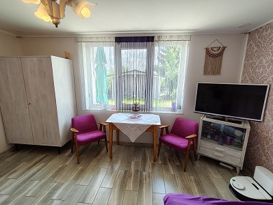 Apartament lawendowy duży pokój
