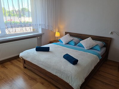 sypialnia apartament na piętrze