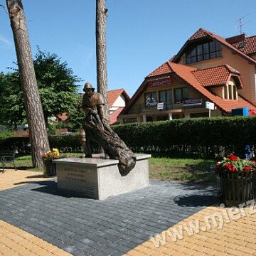 Pomnik Pierwszych Osadników