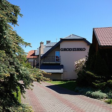 "Grodzisko" Pokoje Gościnne