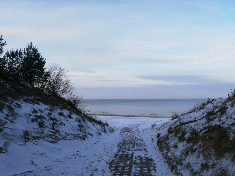    Piękna, zaśnieżona, cicha i spokojna mierzeja 