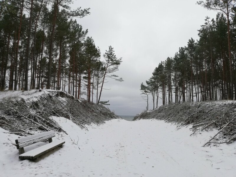    Piękna, zaśnieżona, cicha i spokojna mierzeja 